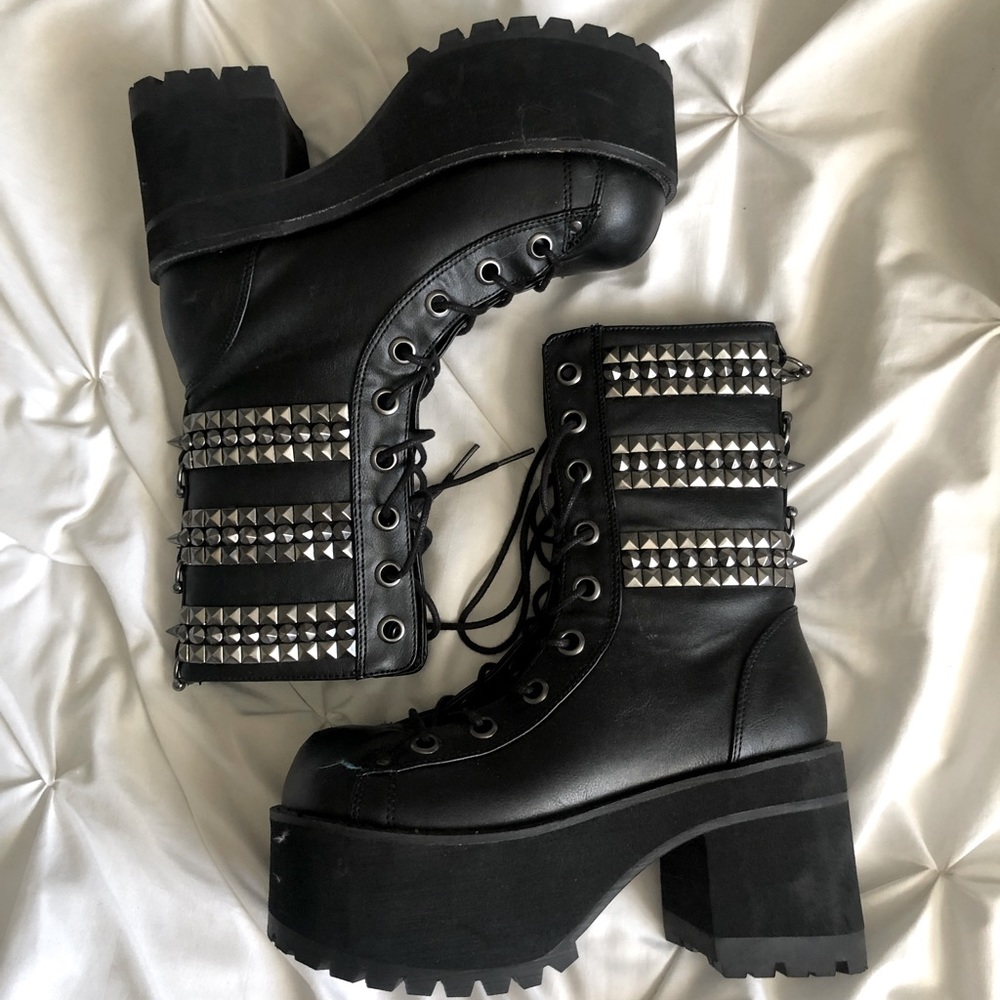 Studded Demonia Ranger 305 platform boots